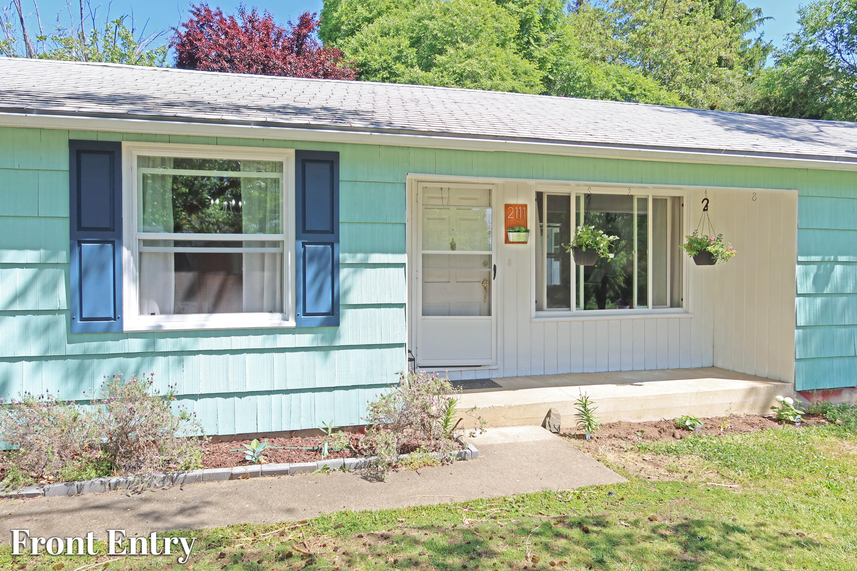 2111 Hillcrest Road Medford, OR 97504 - Photo 6 of 28 MLS 7