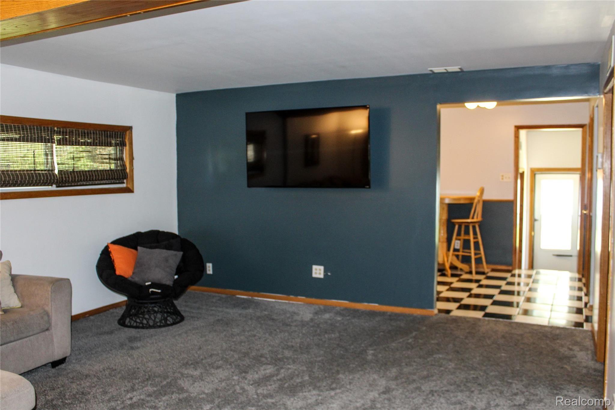 25294 Peter Kaltz Road Warren, MI 48091 - Photo 4 of 33 Livingroom.3