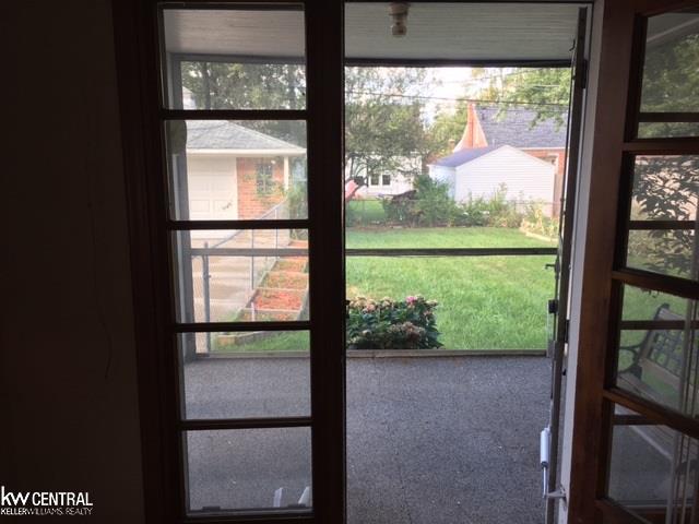 2002 Vernier Road Grosse Pointe Woods, MI 48236 - Photo 7 of 16