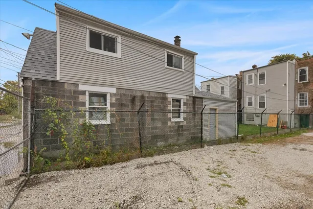 $499,000 | 4626 West Monroe Street, Chicago, IL 60644