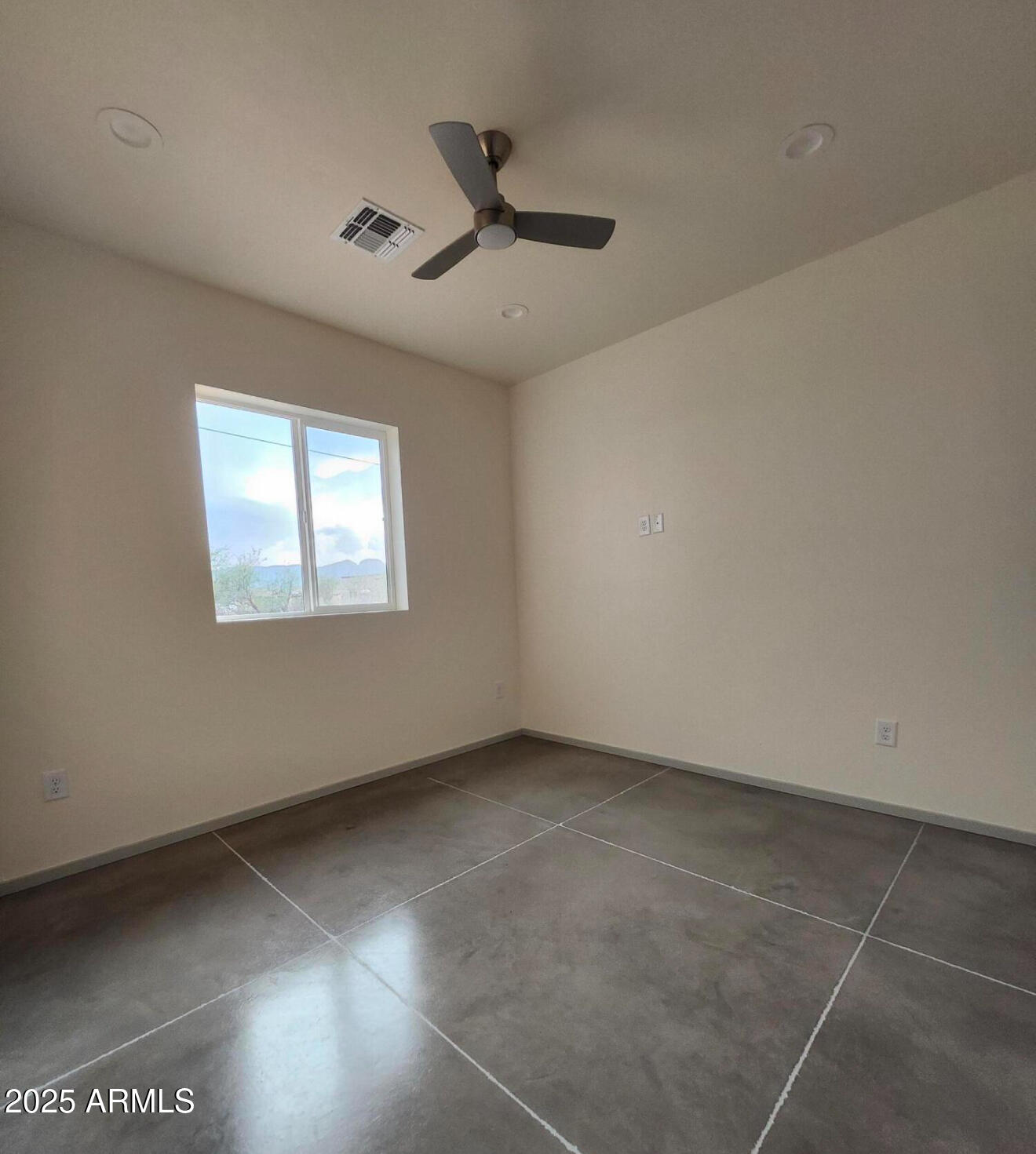 101 Habana Court Rio Rico, AZ 85648 - Photo 5 of 24 IMG_6079