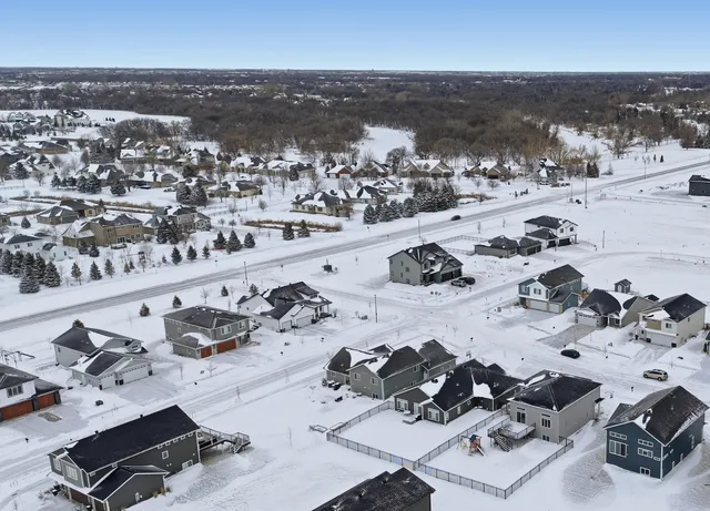 $475,000 | 413 Hampton Drive West, Moorhead, MN 56560