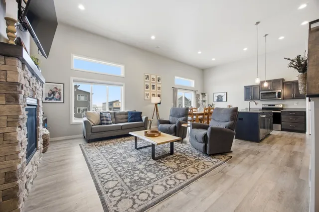 $475,000 | 413 Hampton Drive West, Moorhead, MN 56560