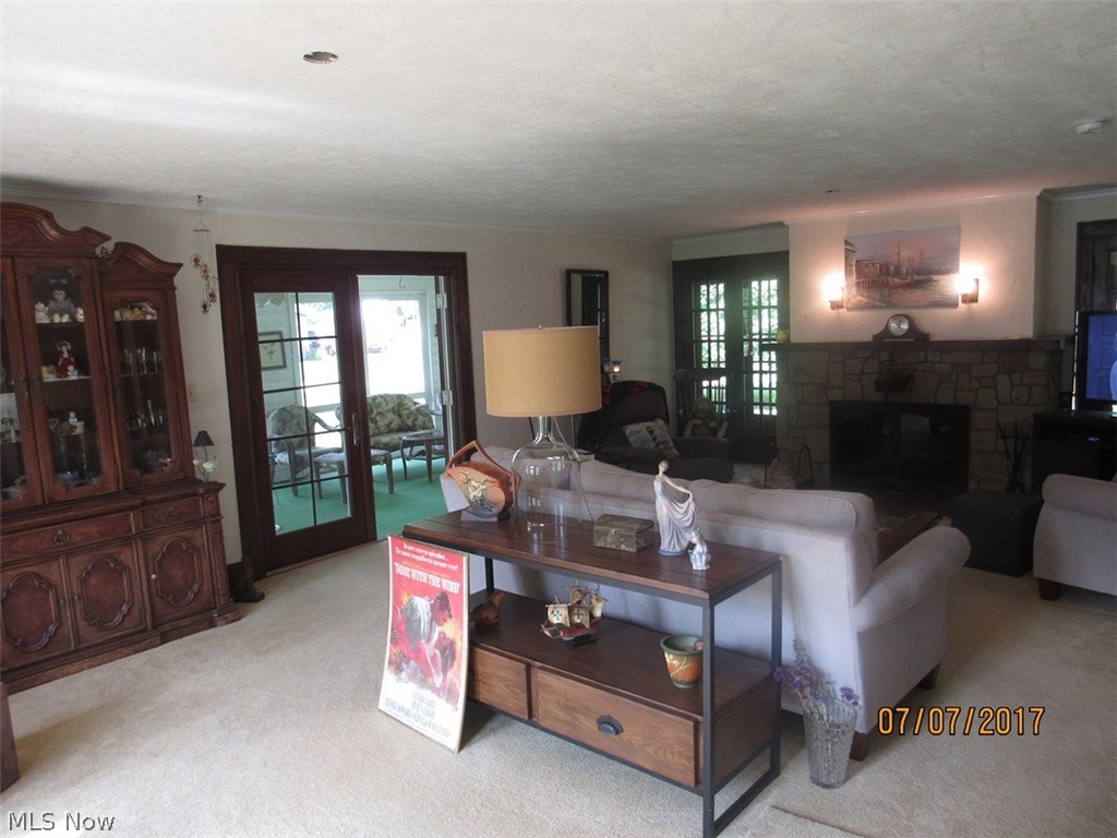 1664 Heather Road Madison, OH 44057 - Photo 7 of 32 Spacious living room.