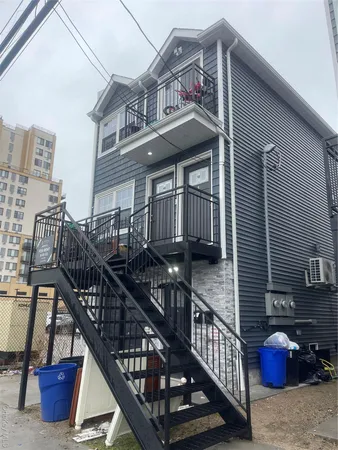 $3,700 | 1-57 Beach 25th Street, Unit 2 | Far Rockaway