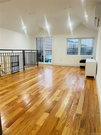 $3,700 | 1-57 Beach 25th Street, Unit 2 | Far Rockaway