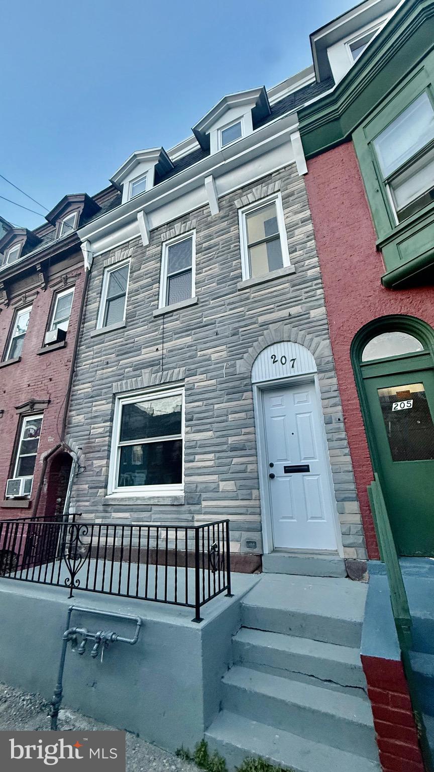 207 North 10th Street Reading, PA 19601 - Photo 2 of 79