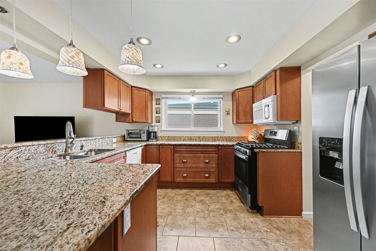 42967 Saxony Road Canton, MI 48187 - Photo 6 of 27