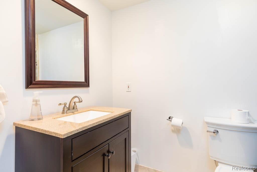 3700 Newcastle Drive Rochester Hills, MI 48306 - Photo 47 of 68