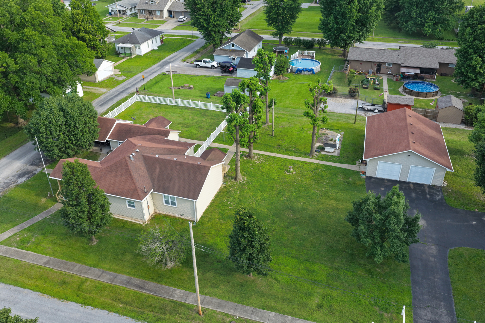 602 West Ray Avenue Christopher, IL 62822 - Photo 10 of 61