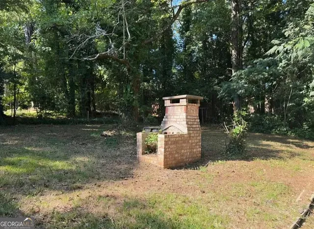 a view of a outdoor space