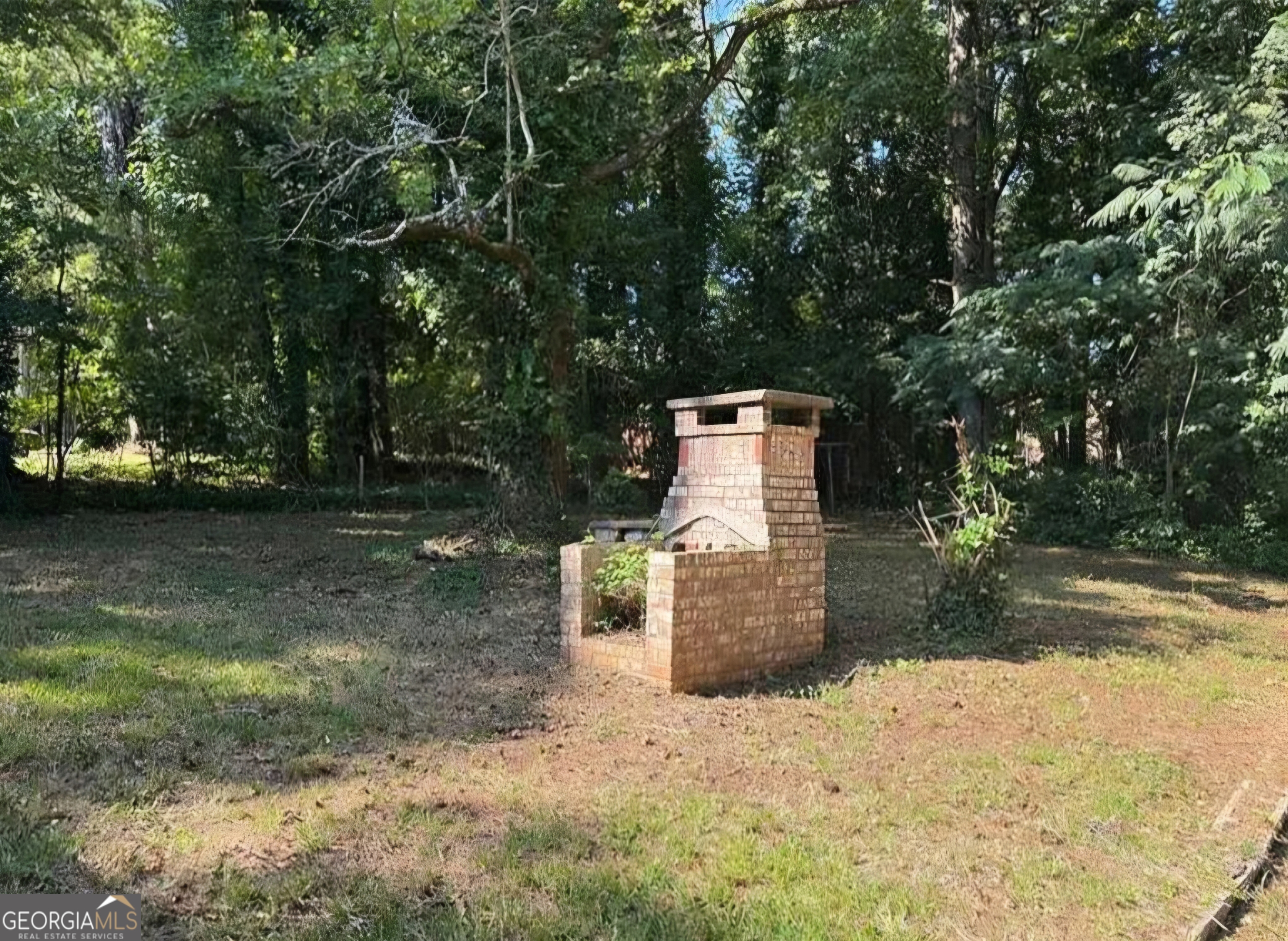 1589 Pinehurst Drive Southwest Atlanta, GA 30311 - Photo 10 of 10 a view of a outdoor space