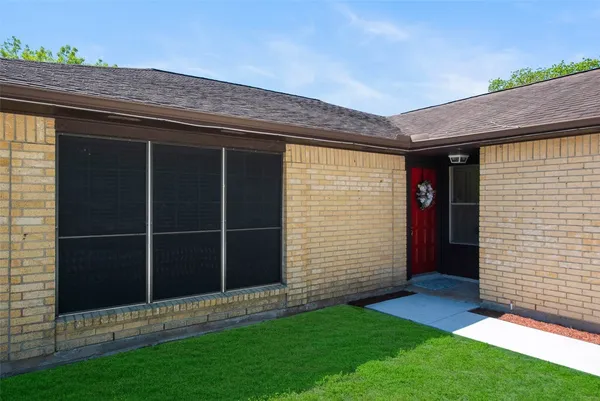 $2,000 | 2779 Forest Point Drive, League City, TX 77573