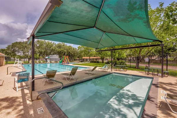 $2,000 | 2779 Forest Point Drive, League City, TX 77573