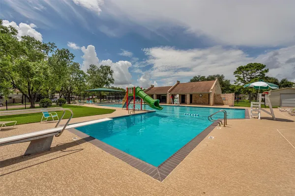 $2,000 | 2779 Forest Point Drive, League City, TX 77573