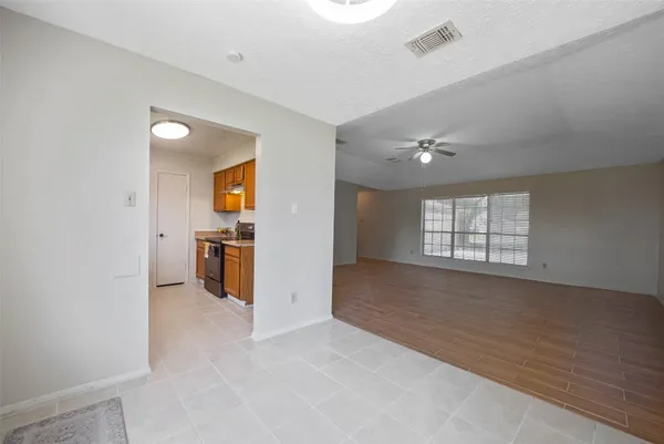$2,000 | 2779 Forest Point Drive, League City, TX 77573