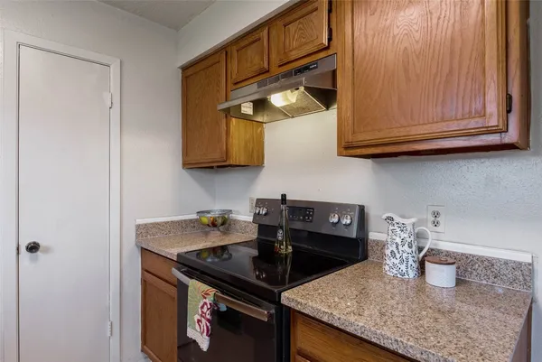 $2,000 | 2779 Forest Point Drive, League City, TX 77573