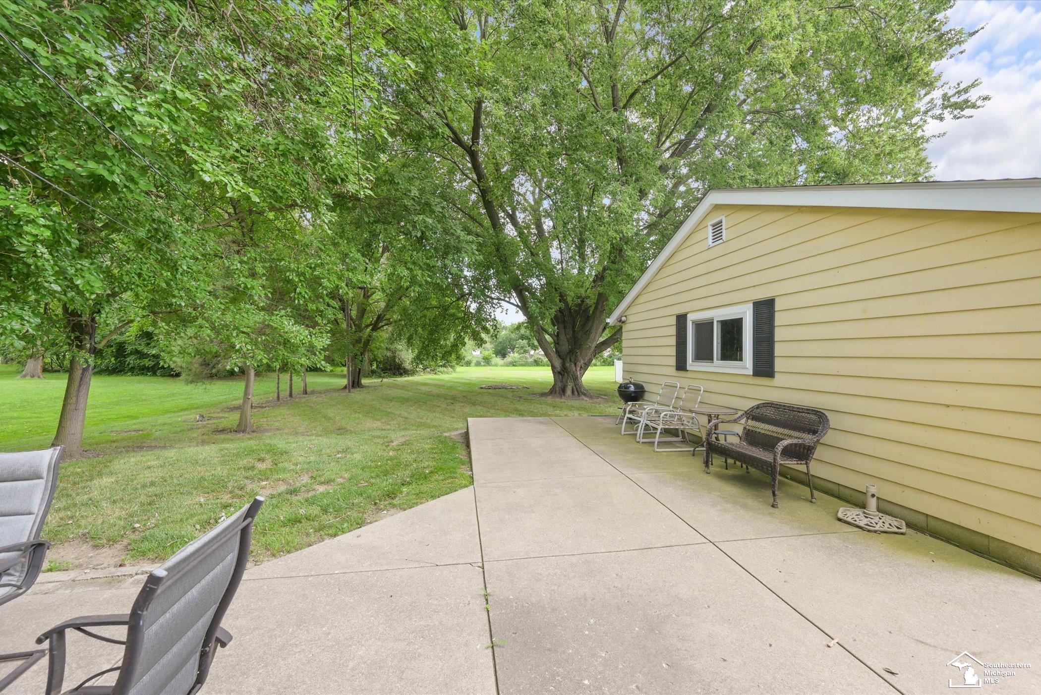 1960 Vivian Road Monroe, MI 48162 - Photo 23 of 33 Gallery Image 23