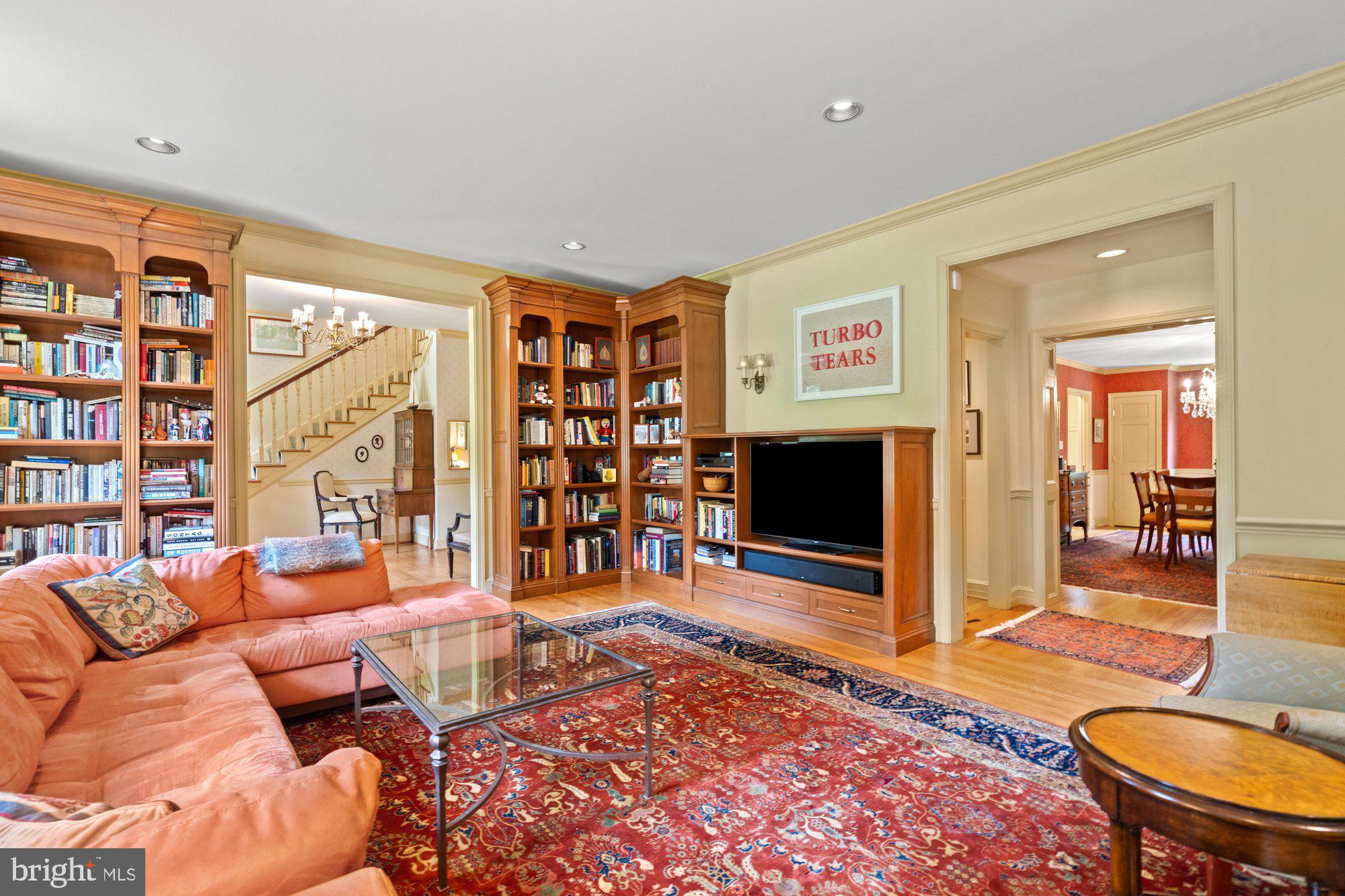 1033 Swinks Mill Road McLean, VA 22102 - Photo 7 of 47