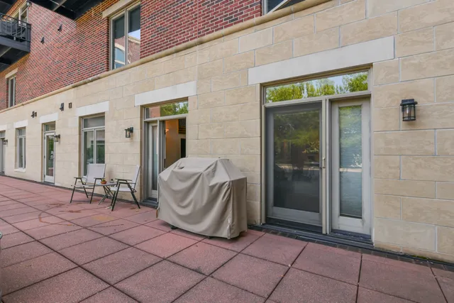 $324,900 | 1515 North Van Buren Street, Unit 208, Milwaukee, WI 53202