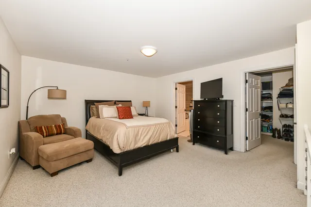 $324,900 | 1515 North Van Buren Street, Unit 208, Milwaukee, WI 53202