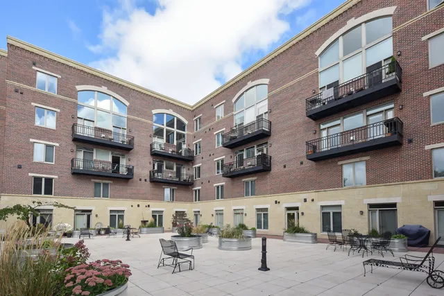 $324,900 | 1515 North Van Buren Street, Unit 208, Milwaukee, WI 53202