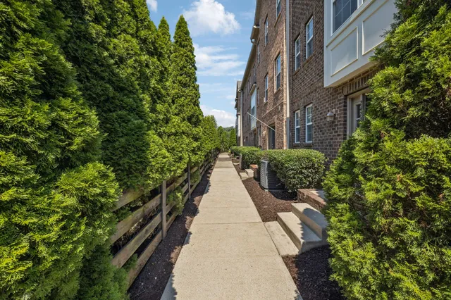 $329,999 | 2422 Anson Lane, Nashville, TN 37211