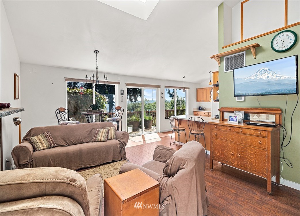 7465 View Park Road Southeast Port Orchard, WA 98367 - Photo 5 of 38 Gallery Image 5