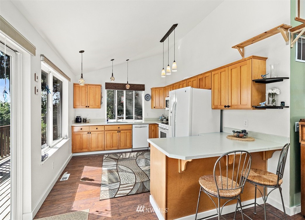 7465 View Park Road Southeast Port Orchard, WA 98367 - Photo 8 of 38 Gallery Image 8