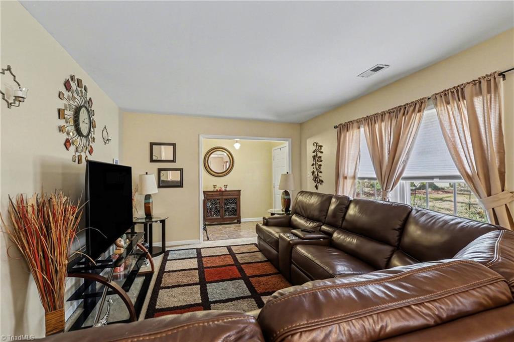 1121 Eagle Road Greensboro, NC 27407 - Photo 8 of 34 Gallery Image 8