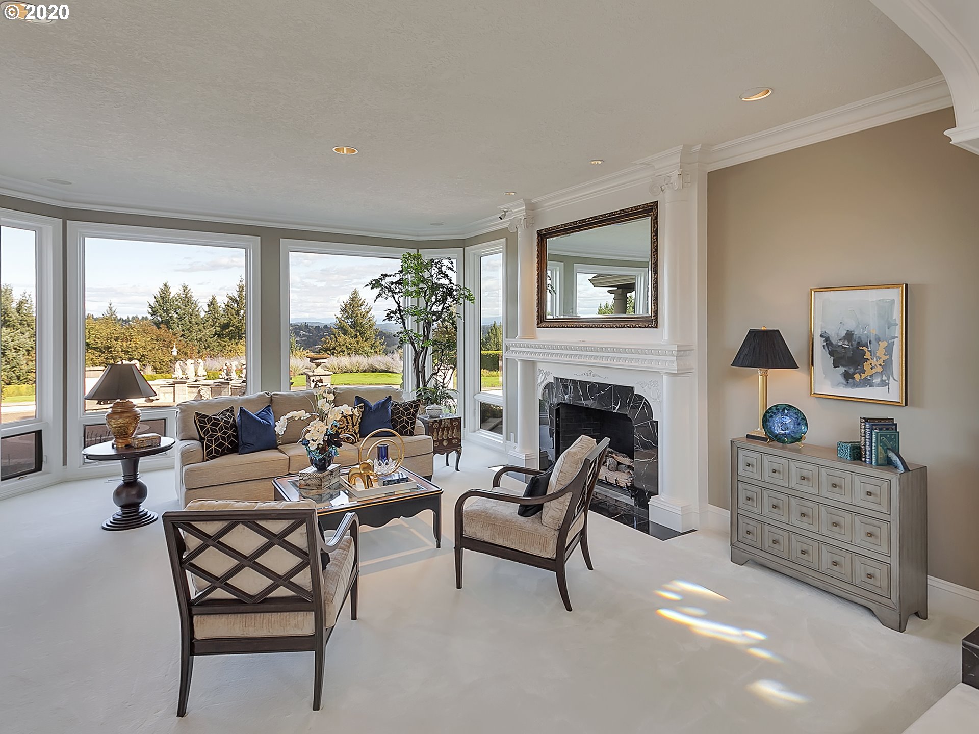 24390 Southwest Valley View Road West Linn, OR 97068 - Photo 6 of 32 Gallery Image 6