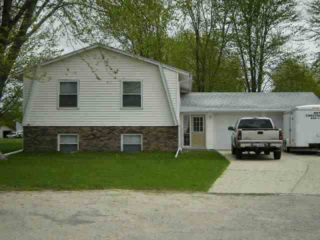 2126-28 Sheffield Drive Freeport, IL 61032 - Photo 1 of 2 Gallery Image 1