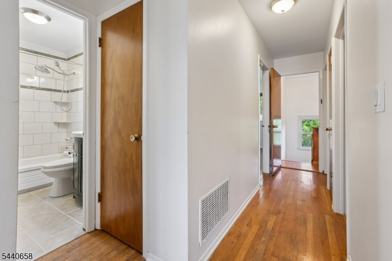 345 Trotting Road Union, NJ 07083 - Photo 35 of 43