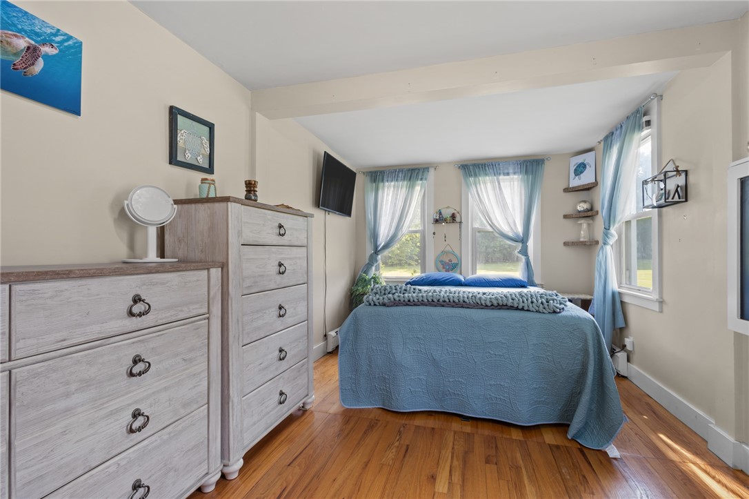 227 Angell Road Lincoln, RI 02865 - Photo 21 of 41 First floor bed