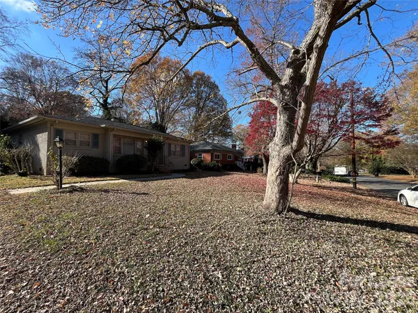 $1,445 | 1932 Sandhurst Drive, Charlotte, NC 28205