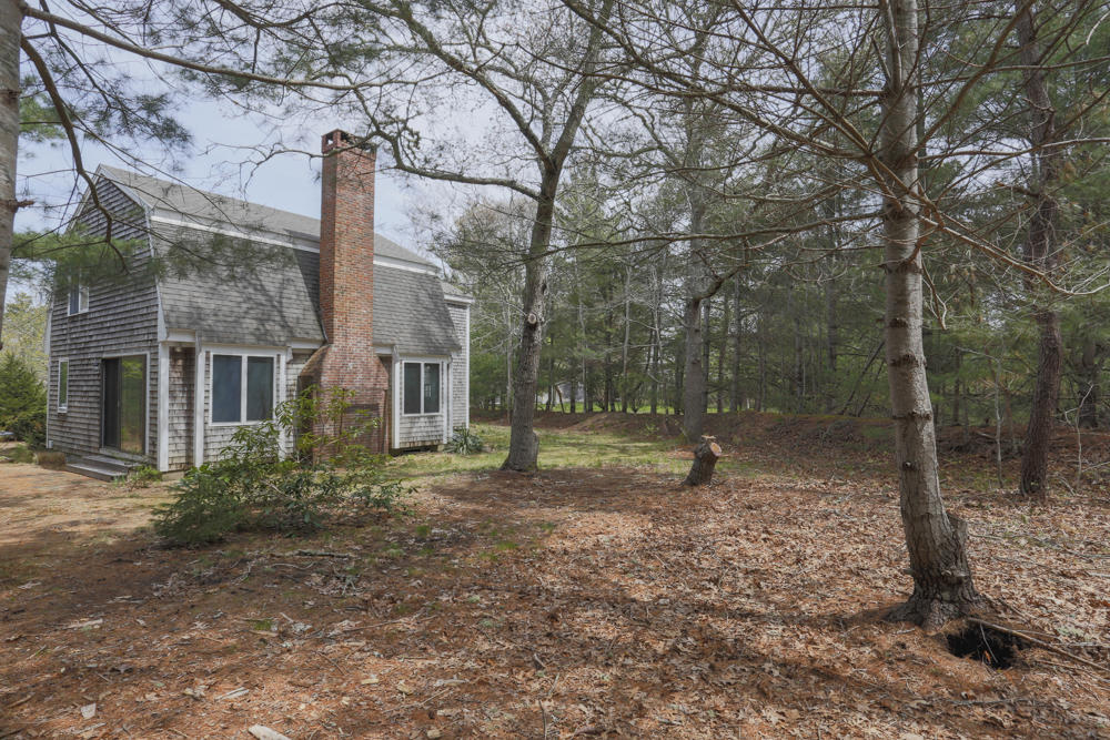 92 Old North Road Brewster, MA 02631 - Photo 1 of 13 180506_00107_ VT