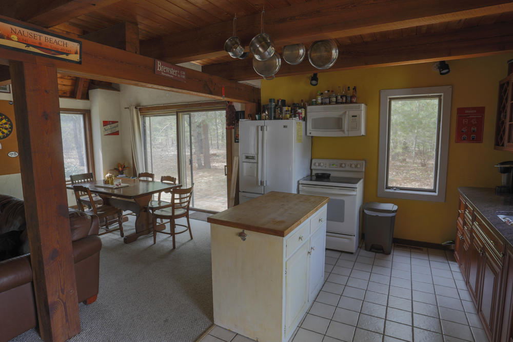 92 Old North Road Brewster, MA 02631 - Photo 4 of 13 180506_00039_ VT