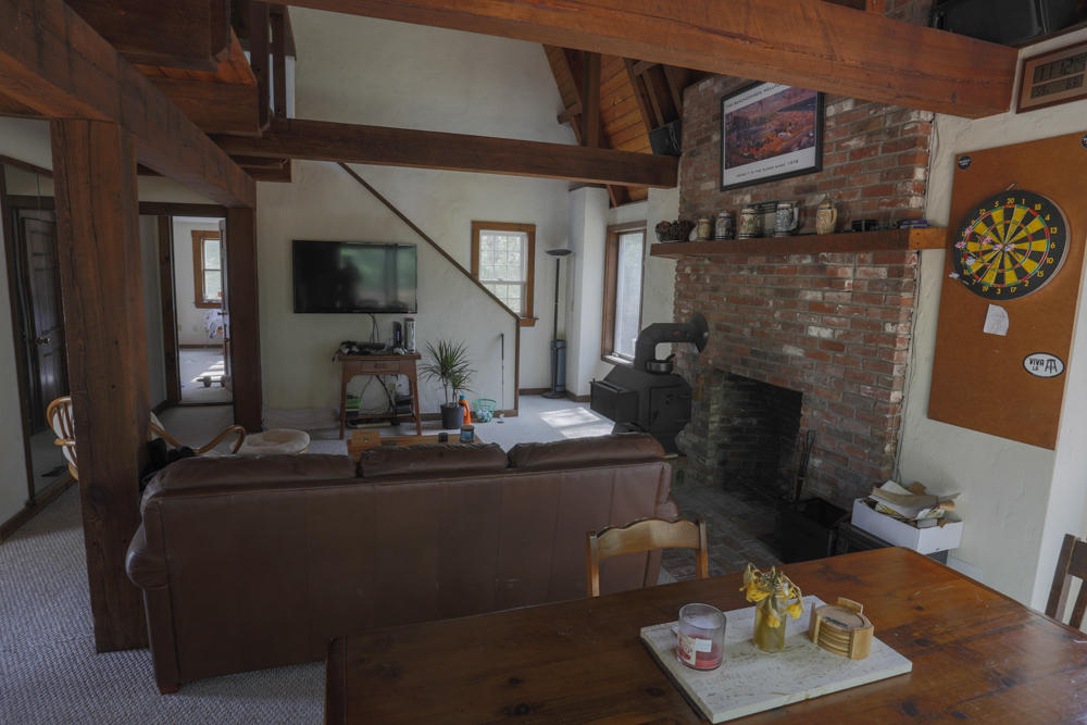 92 Old North Road Brewster, MA 02631 - Photo 9 of 13 180506_00077_ VT