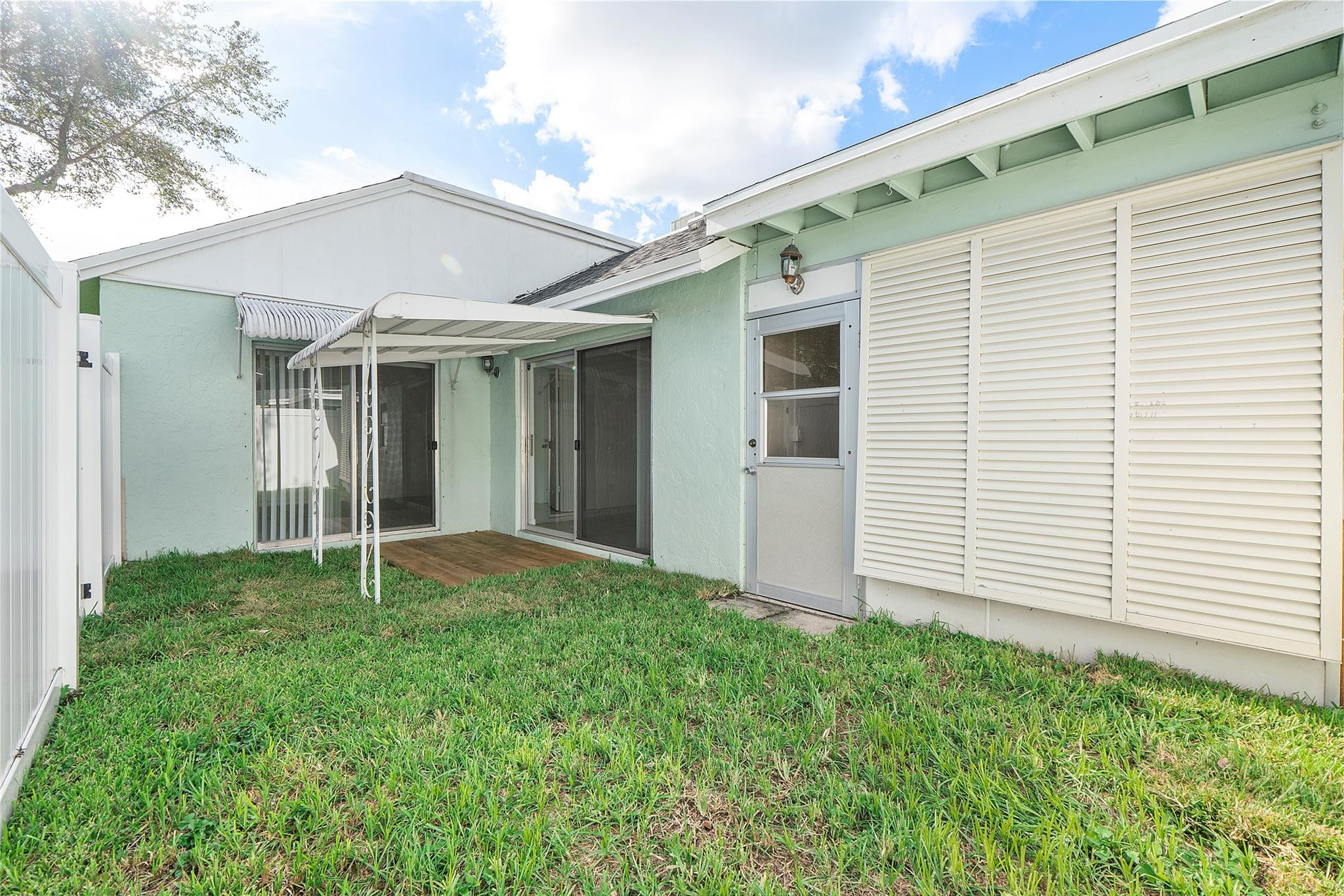 9185 Southwest 5th Street, Unit A Boca Raton, FL 33428 - Photo 18 of 18 Photo 18