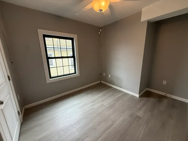 $2,500 | 10 Leyden Street, Unit 3, Plymouth, MA 02360