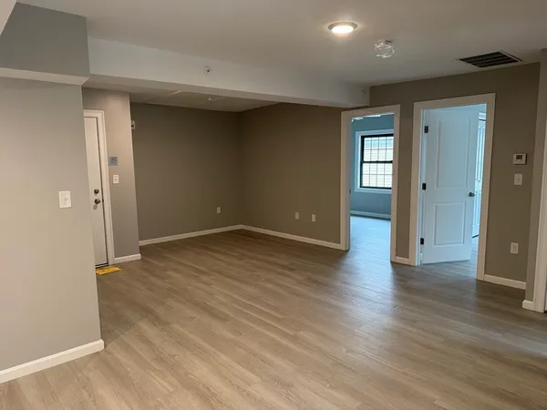 $2,500 | 10 Leyden Street, Unit 3, Plymouth, MA 02360