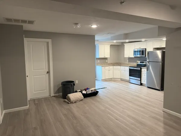 $2,500 | 10 Leyden Street, Unit 3, Plymouth, MA 02360