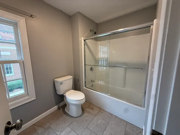 $2,500 | 10 Leyden Street, Unit 3, Plymouth, MA 02360