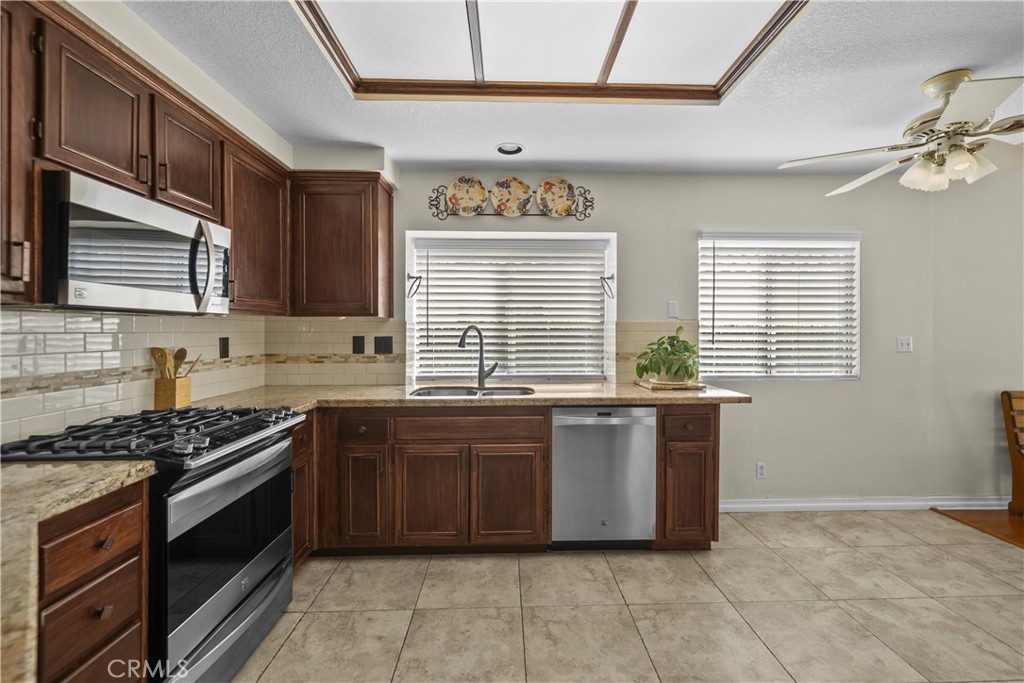 19346 Santa Maria Drive Newhall, CA 91321 - Photo 12 of 43