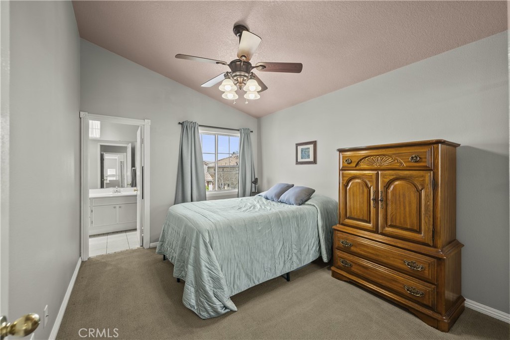 19346 Santa Maria Drive Newhall, CA 91321 - Photo 27 of 43