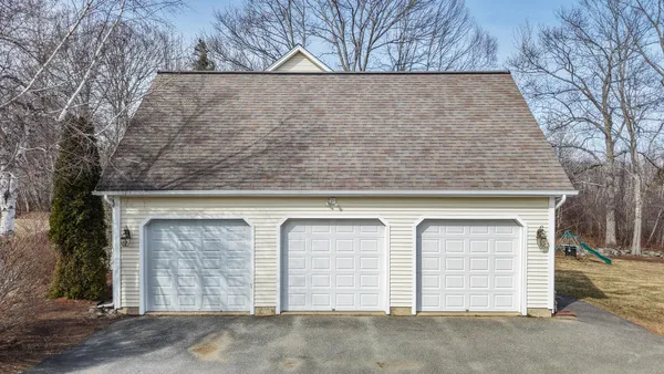 $659,000 | 27 Town Farm Road, Hampden, ME 04444