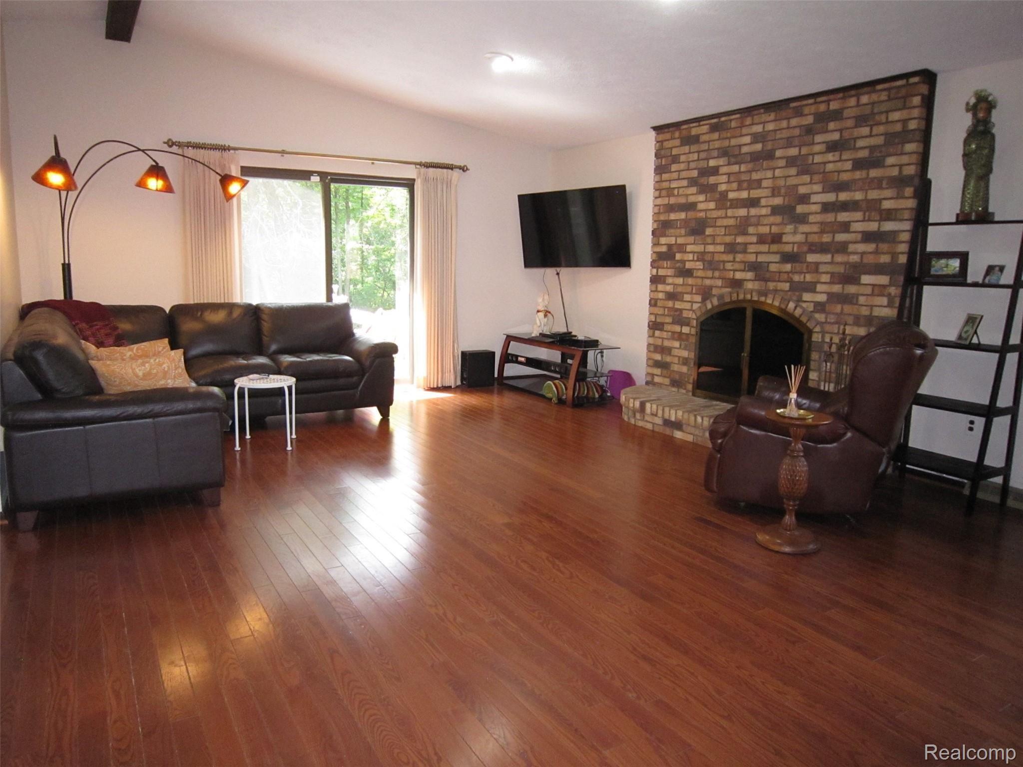 140 South Hughes Road Howell, MI 48843 - Photo 16 of 36 IMG_0791.JPG