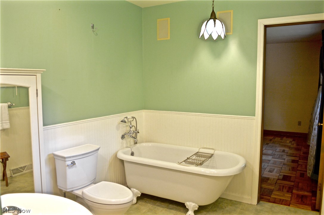 2685 Waltham Road Akron, OH 44313 - Photo 16 of 26