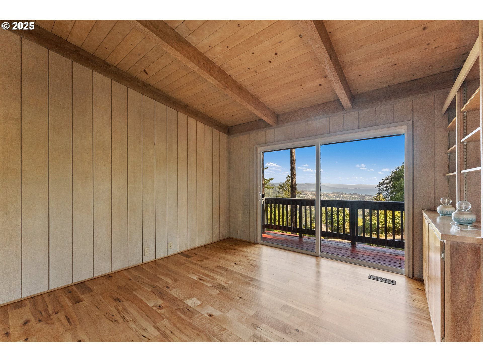 97639 Marina Heights Loop Brookings, OR 97415 - Photo 6 of 27 a view of an empty room with a window