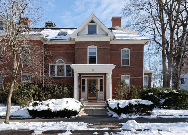 $340,000 | 61 Crescent Street, Unit 7, Northampton, MA 01060